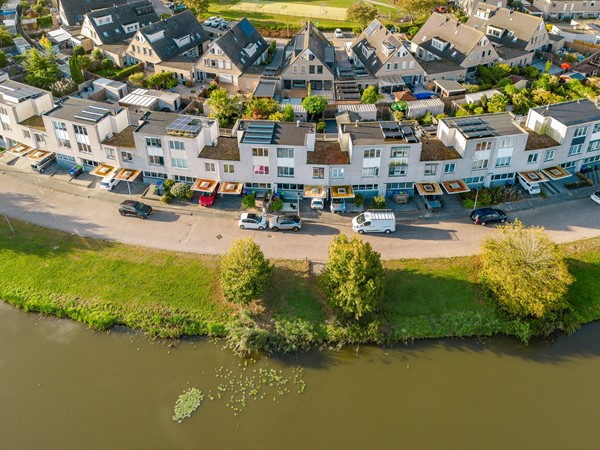 Medium property photo - Marga Klompéstraat 53, 3207 DD Spijkenisse